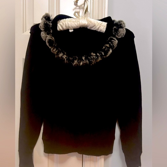 🎉HP🎉 Vtg Cabo Black Sweater with Fur (Faux?) Trimmed Collar PM - Picture 1 of 7